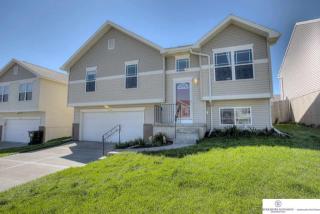 19513 Laci St, Omaha, NE 68135-4263