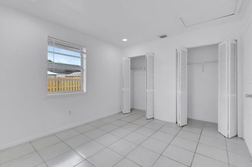 5292 Cannon Way, West Palm Beach FL  33415-3700 exterior