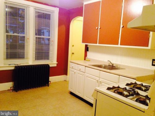 37 Delawareview Ave, Trenton NJ 08618-5607 exterior