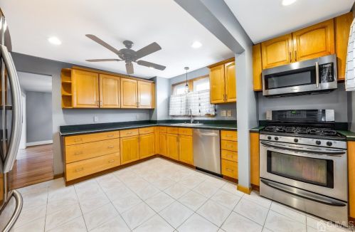 38 Madison Ave, Avenel NJ  07001-1445 exterior