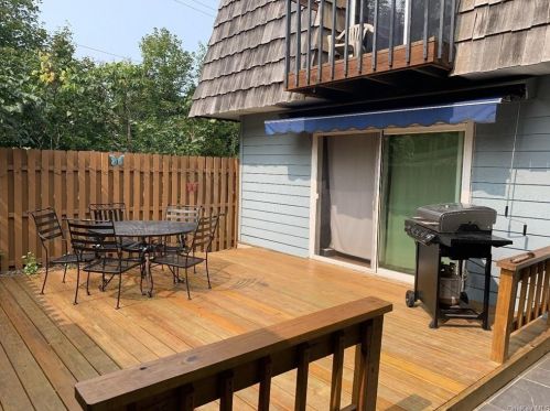 2 Laudaten Way, Warwick, NY 10990-3832
