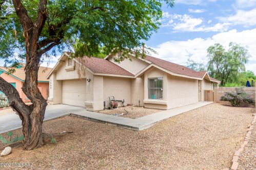 1668 Amberbrooke Ave, Tucson, AZ 85745-3352