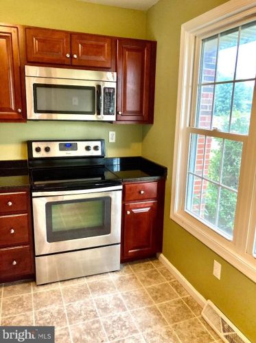 268 Green Blade Dr, Dover DE  19904-2646 exterior