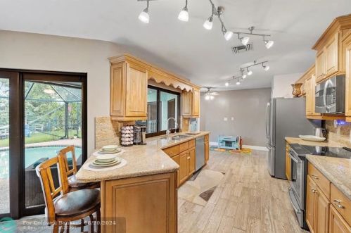 21044 Shady Vis Ln, Boca Raton FL  33428-1156 exterior