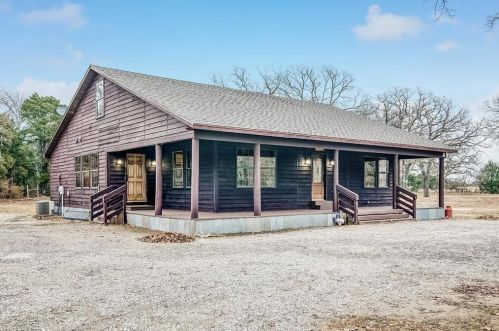 342 Horseman S Rd, Greenville, TX 75401-6041