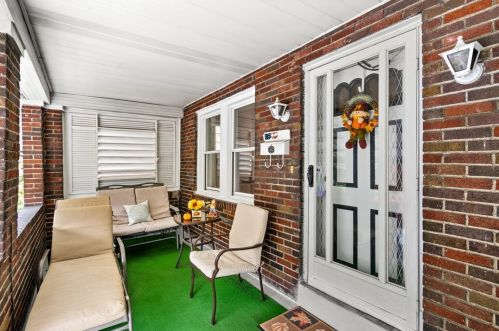 727 Loretta St, Pittsburgh, PA 15217-2825