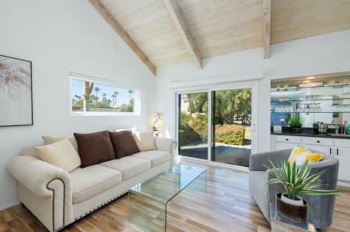 431 Sunningdale Dr, Rancho Mirage CA  92270-1479 exterior