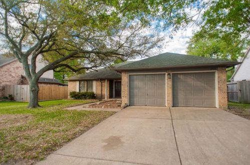 2912 Tower Bridge Ct, Pearland, TX 77581-4530