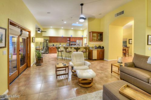 2021 Forty Niner Dr, Tucson, AZ 85749-8470