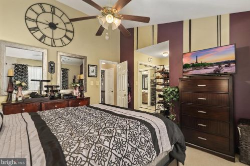 5344 Satterfield Dr, Woodbridge VA  22193-3408 exterior