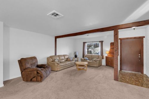 8428 Central Ave, Citrus Heights CA  95662-3225 exterior