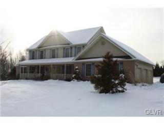 145 Red Oak Ln, Bangor, PA 18013-2450