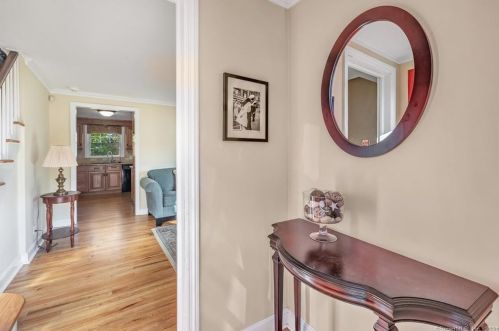 232 Roger Dr, Stratford, CT 06614-3428