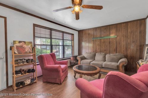 6 Vermont Ave, Jackson Twp NJ  08527-1522 exterior