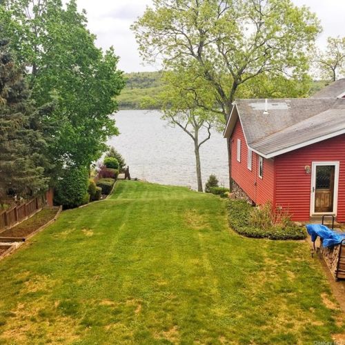 200 Jersey Ave, Greenwood Lake, NY 10925-4033