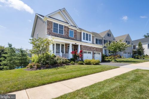 15909 Paynes Farm Dr, Haymarket VA  20169-8123 exterior