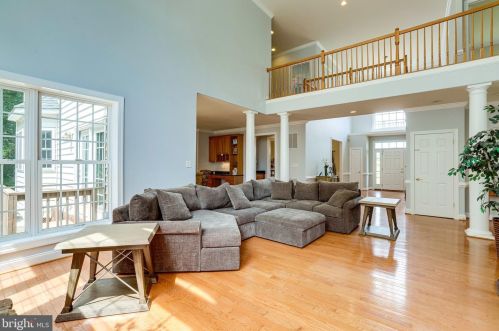 2506 Logmill Rd, Haymarket VA  20169-1417 exterior