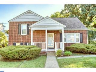 2127 Fernwood St, Reading, PA 19604-1318
