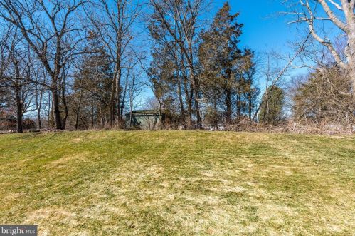 308 Ross Ln, Collegeville PA  19426-1877 exterior