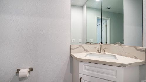 2090 Stonefield Ln, Santa Rosa CA  95403-0951 exterior