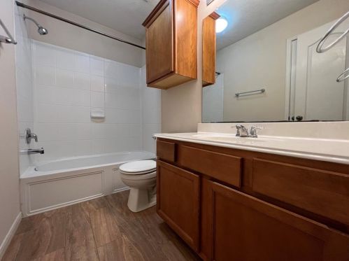 2605 Hewn Rock Way, Pearland TX  77584-3285 exterior