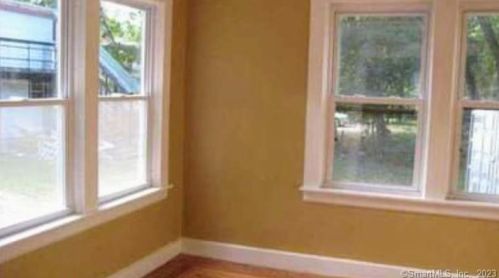 24 Spring St, Killingly, CT 06239-2833