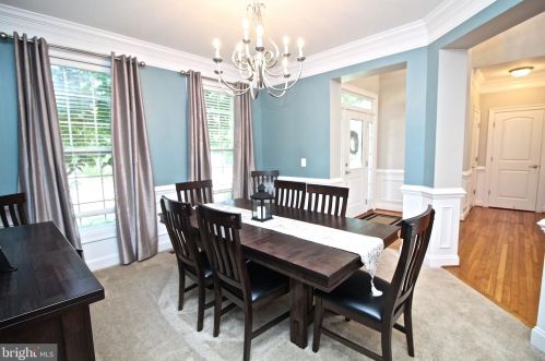16143 Woodley Hills Rd, Haymarket VA  20169-4941 exterior