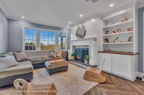 34 Windsor Dr, Little Silver NJ  07739-1311 exterior