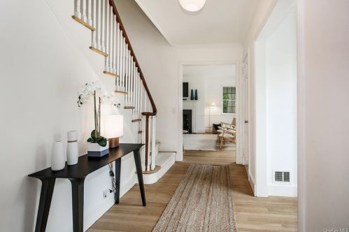 30 Brite Ave, Scarsdale NY  10583-2305 exterior