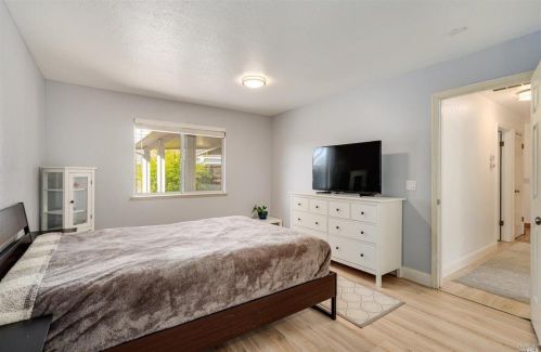 144 Fulton Pl, Windsor CA  95492-9474 exterior