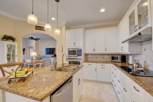 7956 Via Grande, Boynton Beach FL  33437-7520 exterior