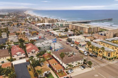 813 Diamond St, San Diego, CA 92109-2520