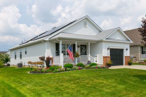16 Silver Creek Dr, West Deptford, NJ 08051-1462