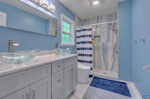 3 Watts Cir, Bybee VA  22963-2051 exterior