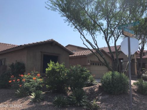 7136 Amber Burst Ct, Tucson, AZ 85743-5525