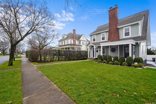 117 Greenridge Ave, White Plains, NY 10605-2417