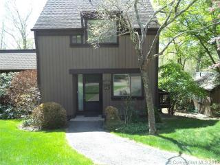 697 Heritage Vlg, Southbury, CT 06488-1627