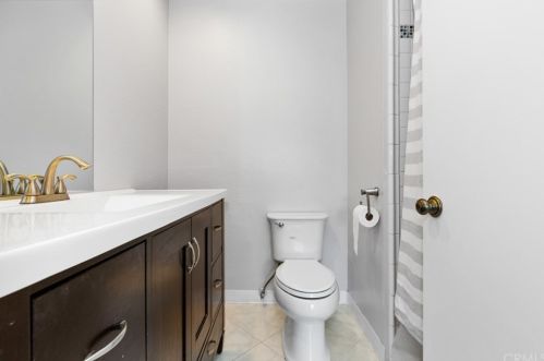 325 Chinook Dr, Placentia CA  92870-1417 exterior