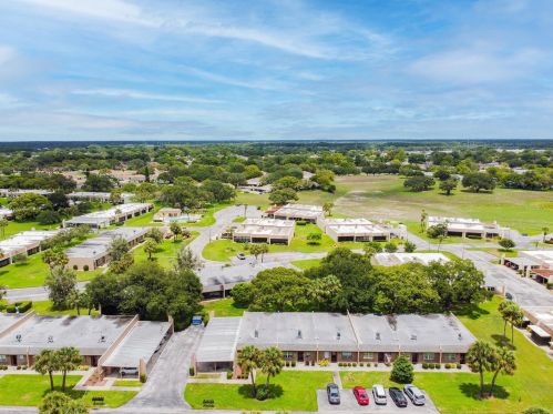11204 Pembridge Ct, Port Richey, FL 34668-1841
