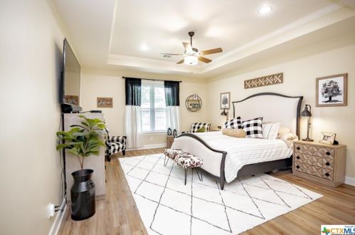 101 Legend Dr, Victoria TX  77904-3854 exterior