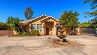 3995 1st St, Fresno, CA 93726-4305