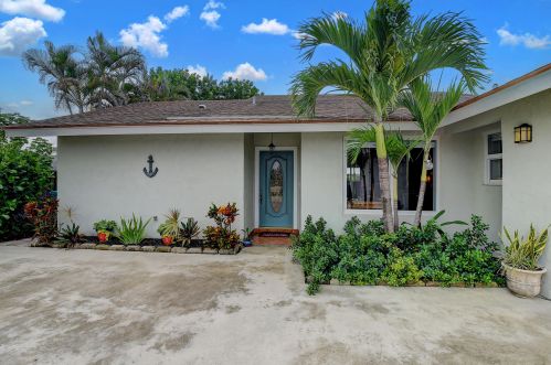 23 Las Flores, Boynton Beach, FL 33426-8821