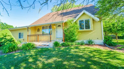 3605 Lake Meadow Dr, Valpo, IN 46385-9407