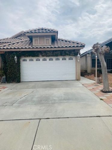 14987 Buckskin Rd, Victorville, CA 92394-7311