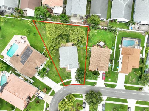 15 Meadows Park Ln, Boynton Beach, FL 33436-9010