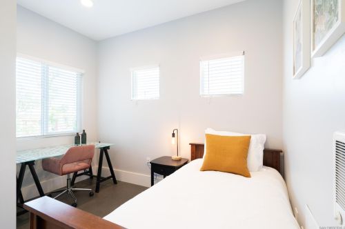 1558 Burton St, San Diego CA 92111-7044 exterior