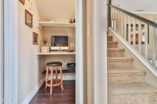 969 Roldan Ave, Simi Valley CA  93065-5667 exterior