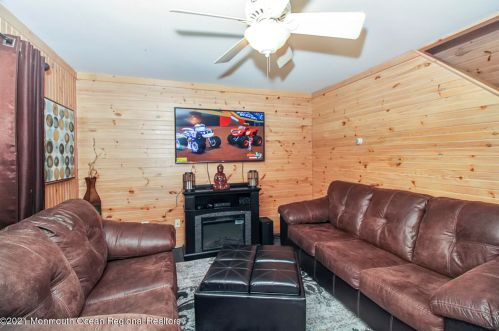 319 Ave, Belmar NJ 07719-2430 exterior