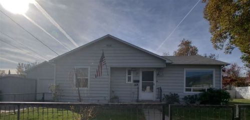 609 South St, Yreka, CA 96097-2854