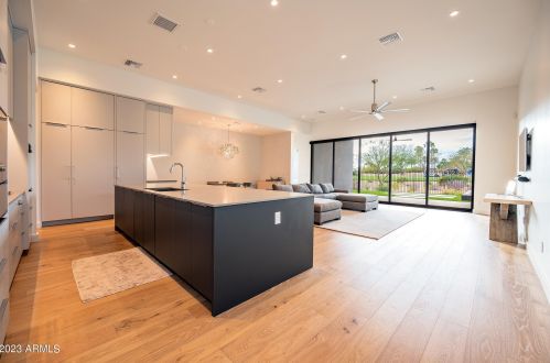 4520 Evans Dr, Scottsdale, AZ 85251